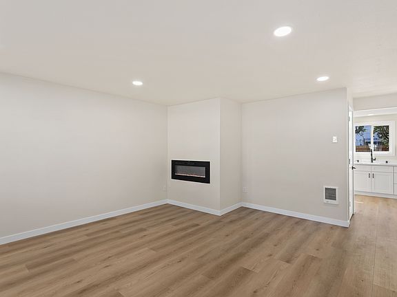 4th image of 10815 NE 7th St #1