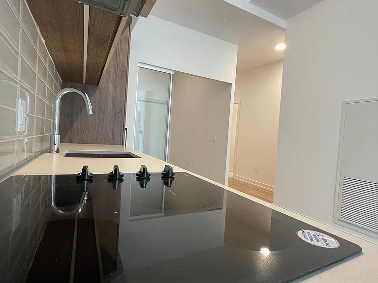150 Logan Ave #113 — Photo 11