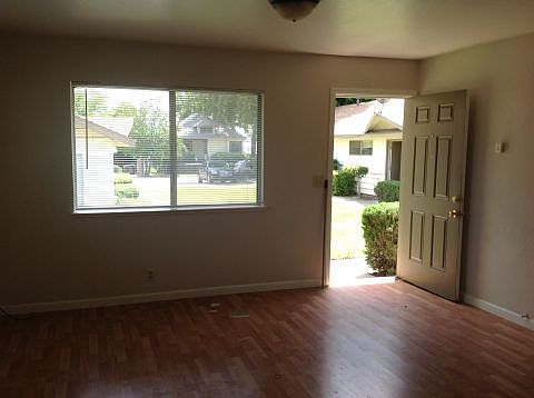 2nd image of 108 Grove St
