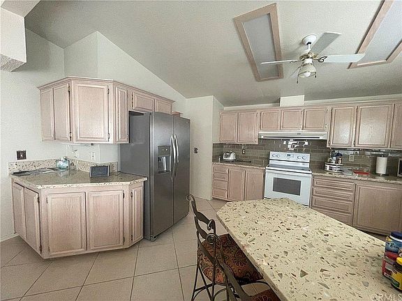 2nd image of 16741 Vista Del Sol