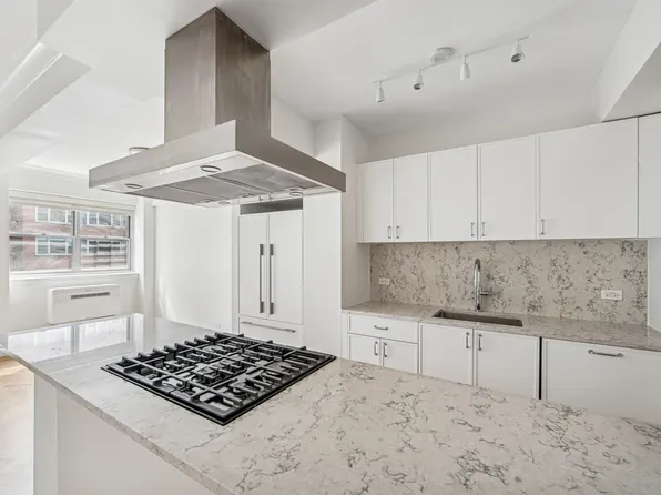 85 East End Avenue image 28 of 34