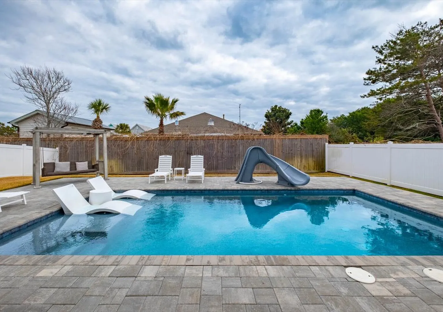 Family Beach Retreat | Pool & Games | Pets Allowed — Photo 2
