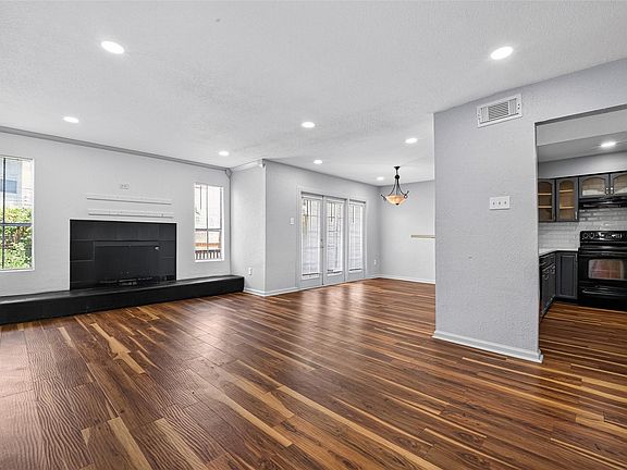 2nd image of 7365 Antoine Dr