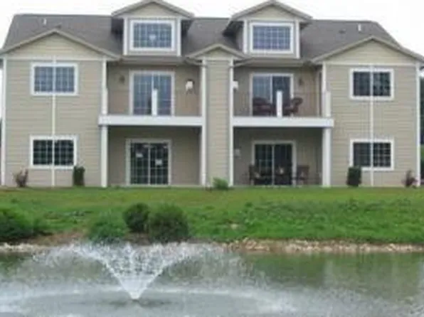 1922 Ravenswood LANE, Manitowoc, WI 54220