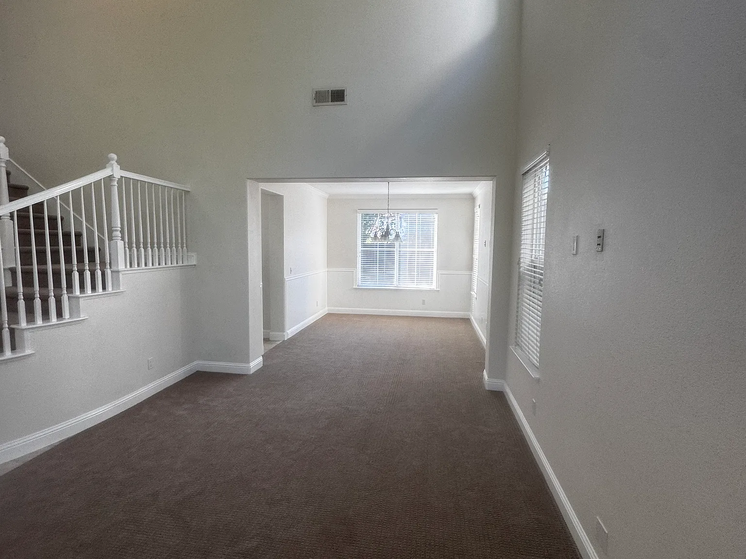 4 bed, 3219 sqft, $3,500 — Photo 4