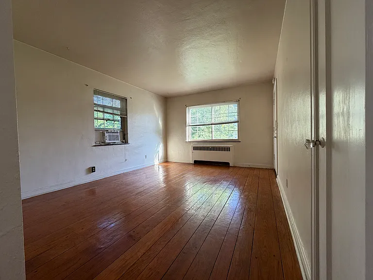 239 Parkway Ave #1 — Photo 11