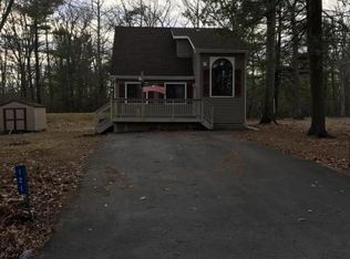 121 Spruce Dr, Dingmans Ferry, PA 18328