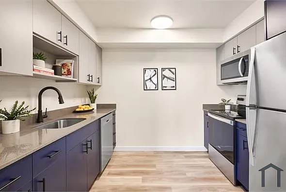 208 SE 148th Ave — Photo 8