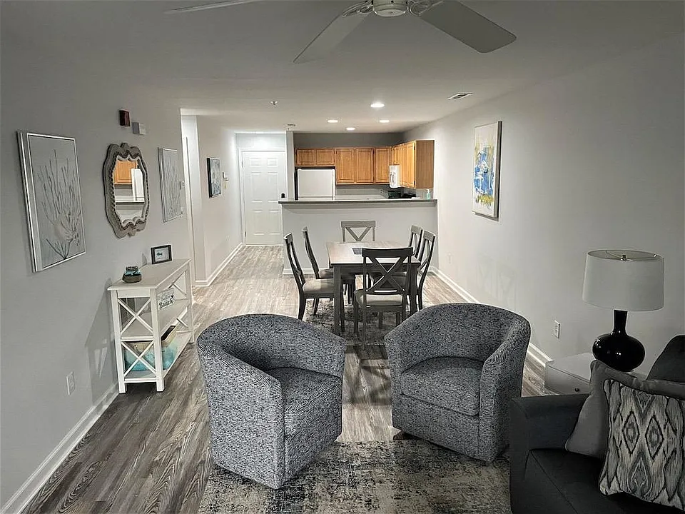 3600 Sanibel Cir #3609