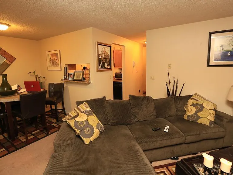 500 Union Ave NE #104 — Photo 5