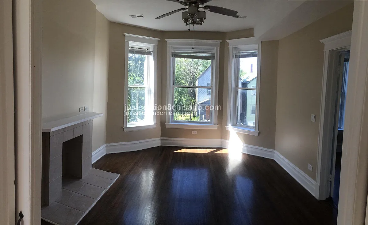 Building Photo - 5611 S Princeton Ave #1