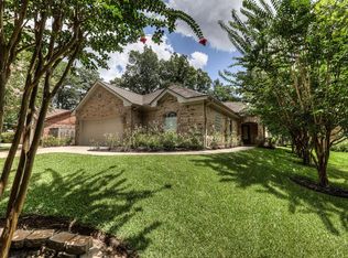 60 Mid Pines Dr, Conroe, TX 77304