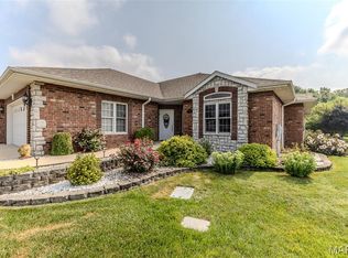 1326 Dara Dr, Lebanon, MO 65536