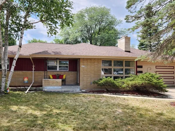10109 West Fiebrantz AVENUE, Milwaukee, WI 53222