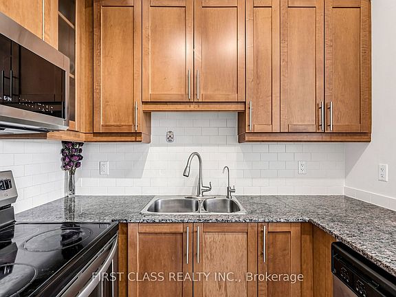 5th image of 18 Holmes Ave #612