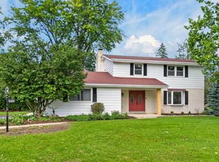 21300 Astolat DRIVE, Brookfield, WI 53045