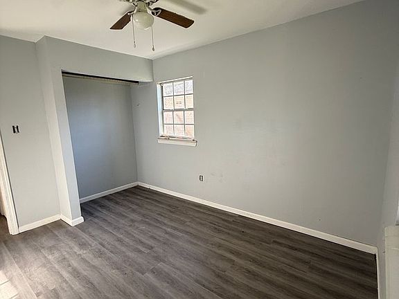 3rd image of 7467 Glenetta Ct