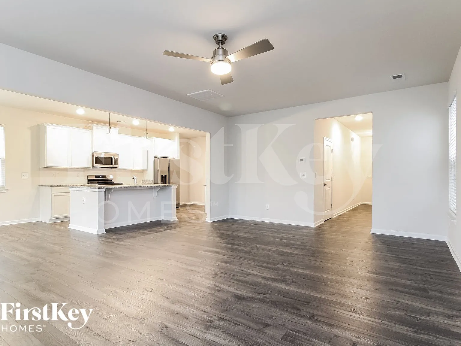 3 bed, 2.5 bath, 2250 sqft, $2,210 — Photo 4