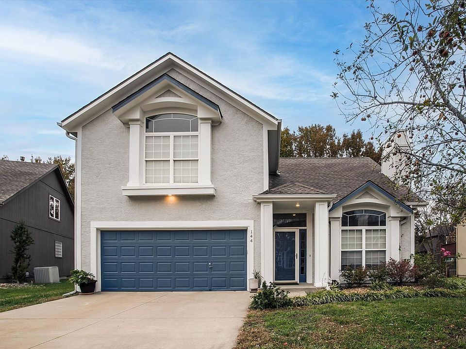 1st image of 144 NE Hidden Meadow Ln