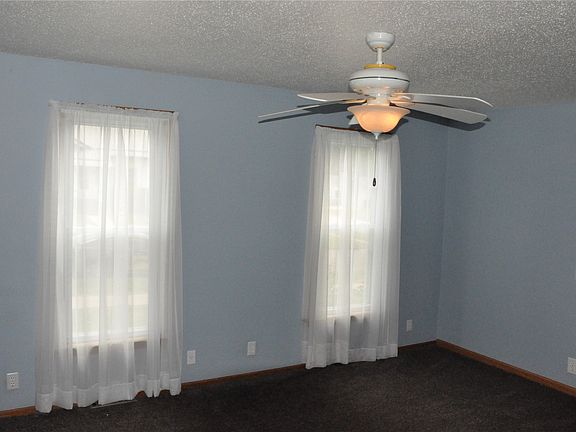 5th image of 1402 11th Ave