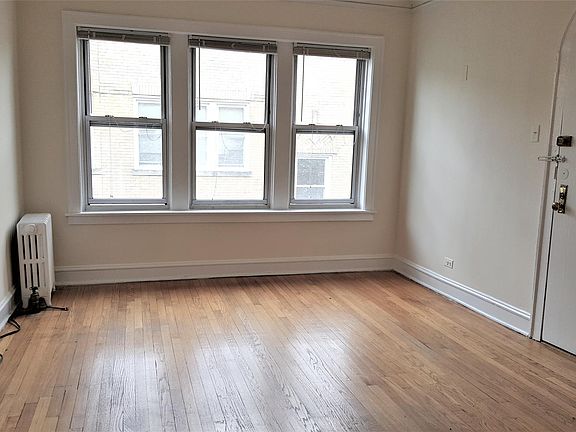 2nd image of 4443 N Wolcott Ave APT 3E