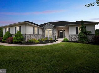 2890 Burton Dr, Gilbertsville, PA 19525