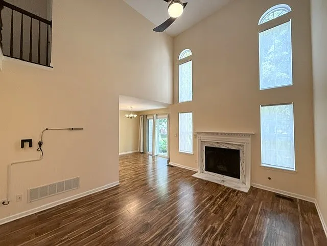 707 Kingsbridge Dr — Photo 4