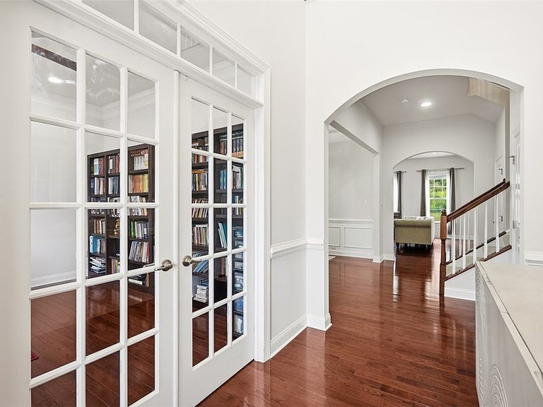 Listing photo 4