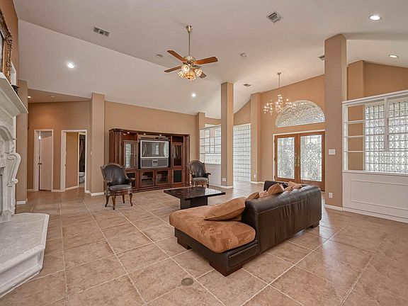 3rd image of 505 Cottonwood Ct