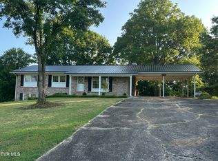 1728 Whispering Hills Dr, Kingsport, TN 37660 | Zillow