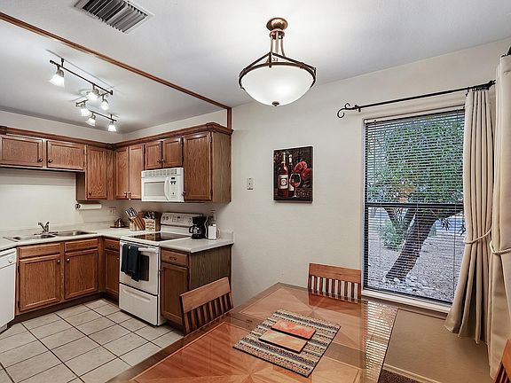 5th image of 6655 N Canyon Crest Dr