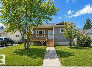 9832 109th St, Westlock, AB T7P1P4