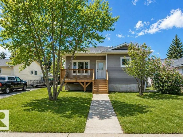 9832 109th St, Westlock, AB T7P 1P4