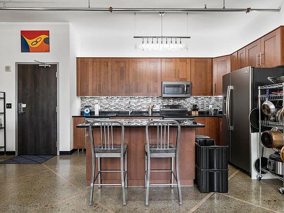 4th image of 350 Saint Peter St Unit 707