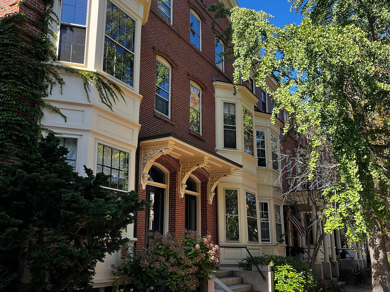 2 bed, 1200 sqft, $2,950 — Photo 3