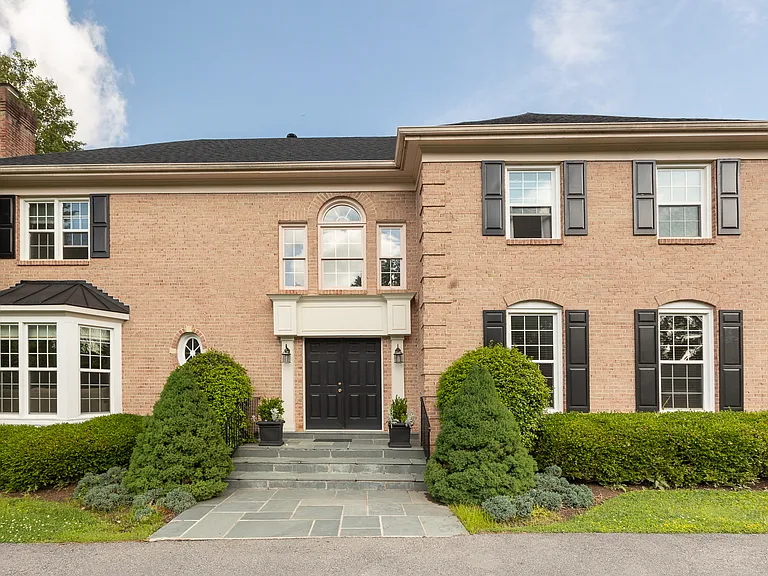 8809 Saunders Ln — Photo 45