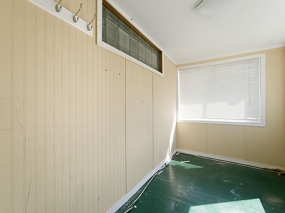 4th image of 267 173rd St
