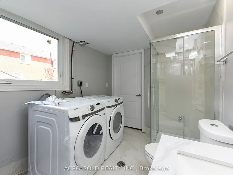 19 Hoskins Sq — Photo 39
