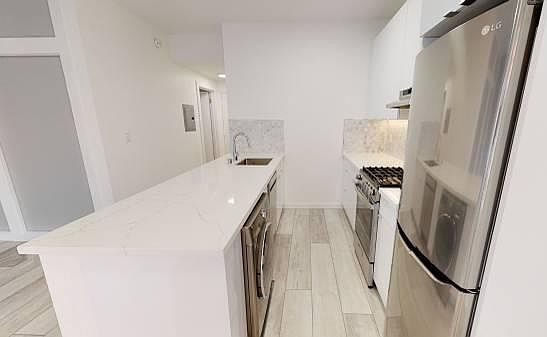 1st image of 810 Eddy St APT 307