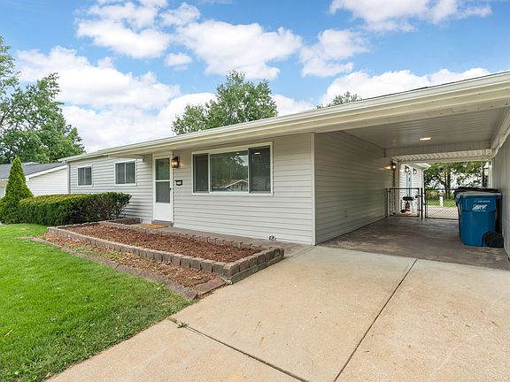 3rd image of 2734 Beloit Dr