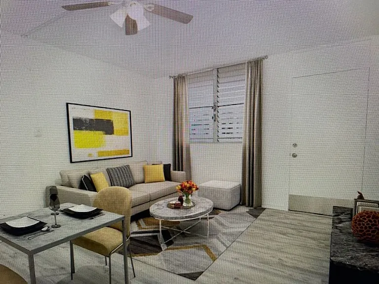 2122 Lime St #404 — Photo 3