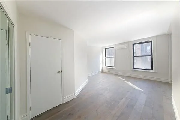 Rented by Maison International | media 9