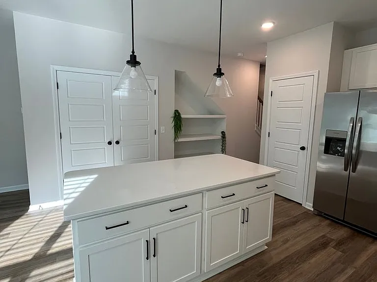 8329 Paramount Point — Photo 12
