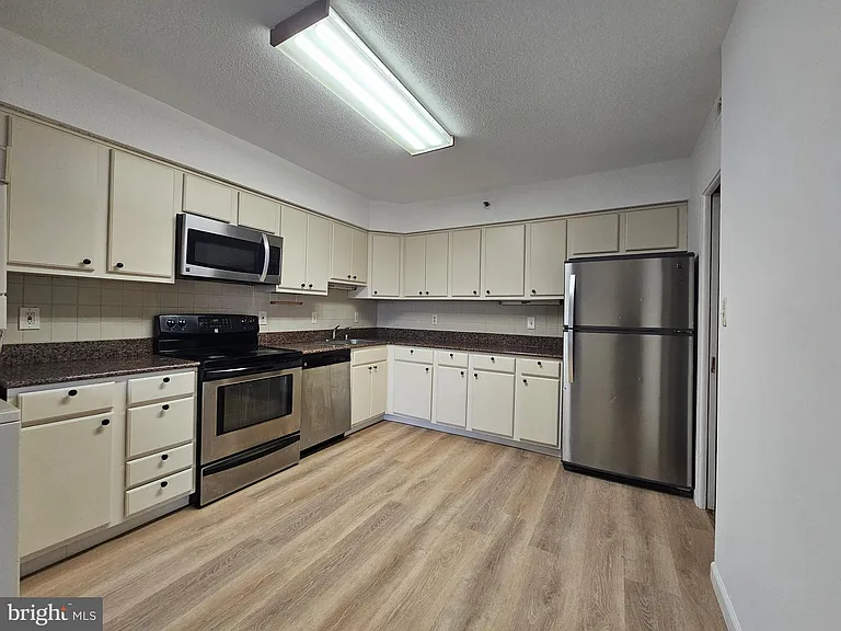 3709 S George Mason Dr #710 — Photo 59