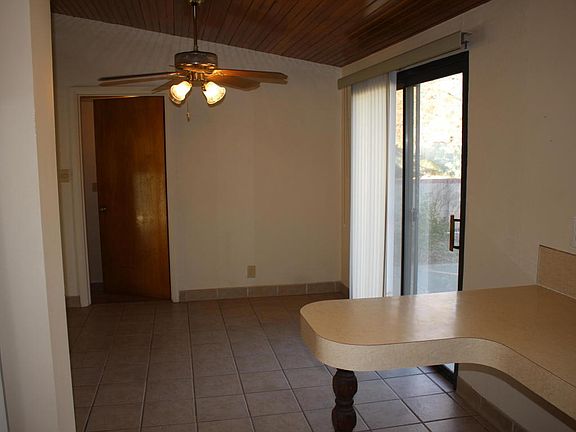 5th image of 2826 Cuervo Dr NE