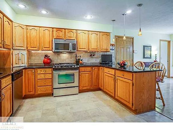 5th image of 13428 Riverwoods Trl