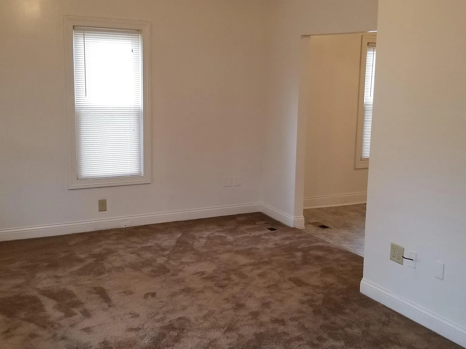 3 bed, 1300 sqft, $1,350 — Photo 3