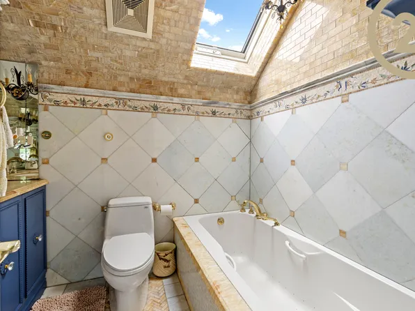 2723 Avenue P image 23 of 28