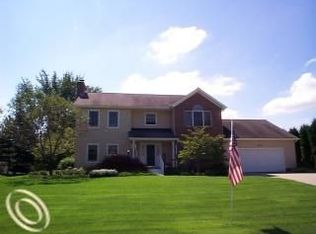 623 Prestwick, Saint Clair, MI