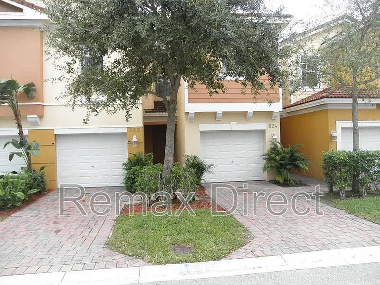 822 Pipers Cay Dr — Photo 6